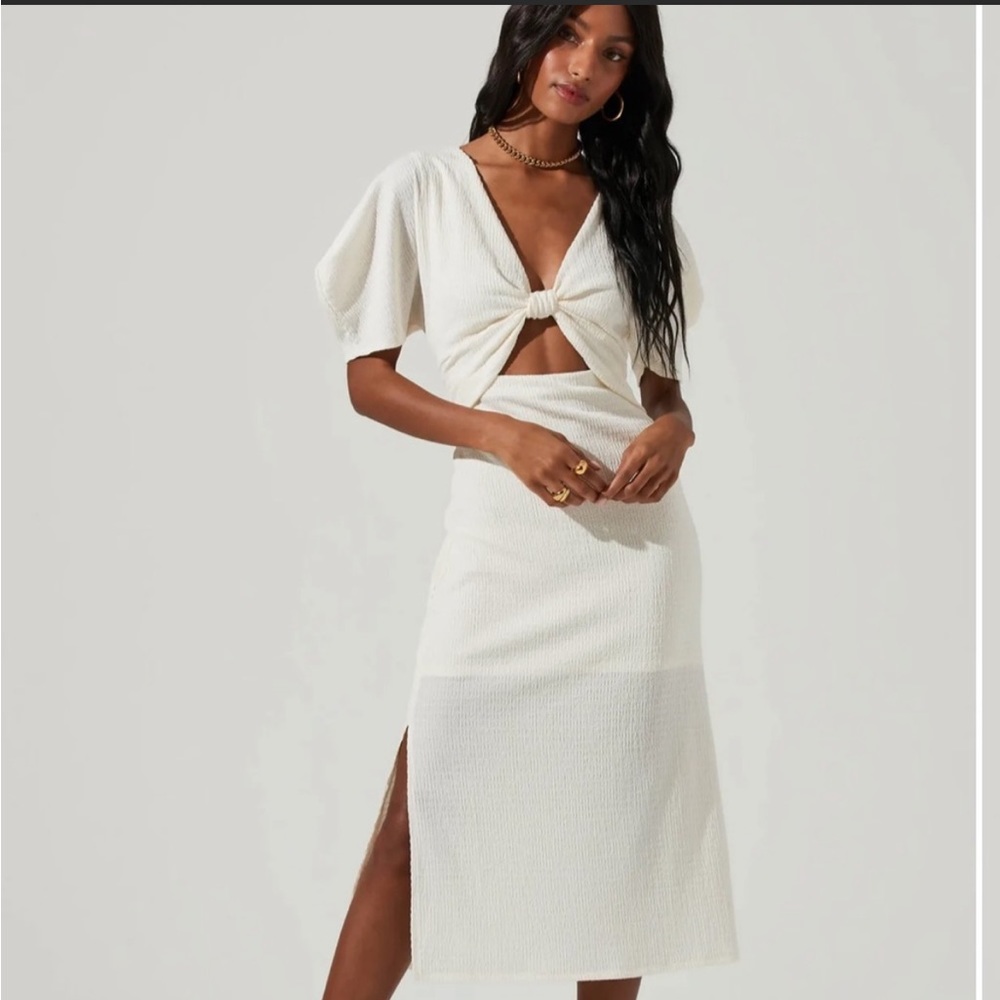 Astr The Label NORMANDIE CUTOUT PUFF SLEEVE MIDI DRESS